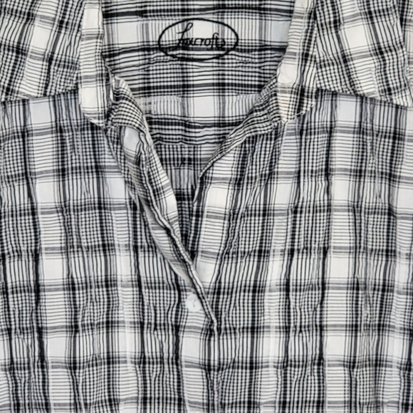 Foxcroft | Fitted Black White Textured Plaid Button Front Shirt Size 12 - Picture 2 of 6